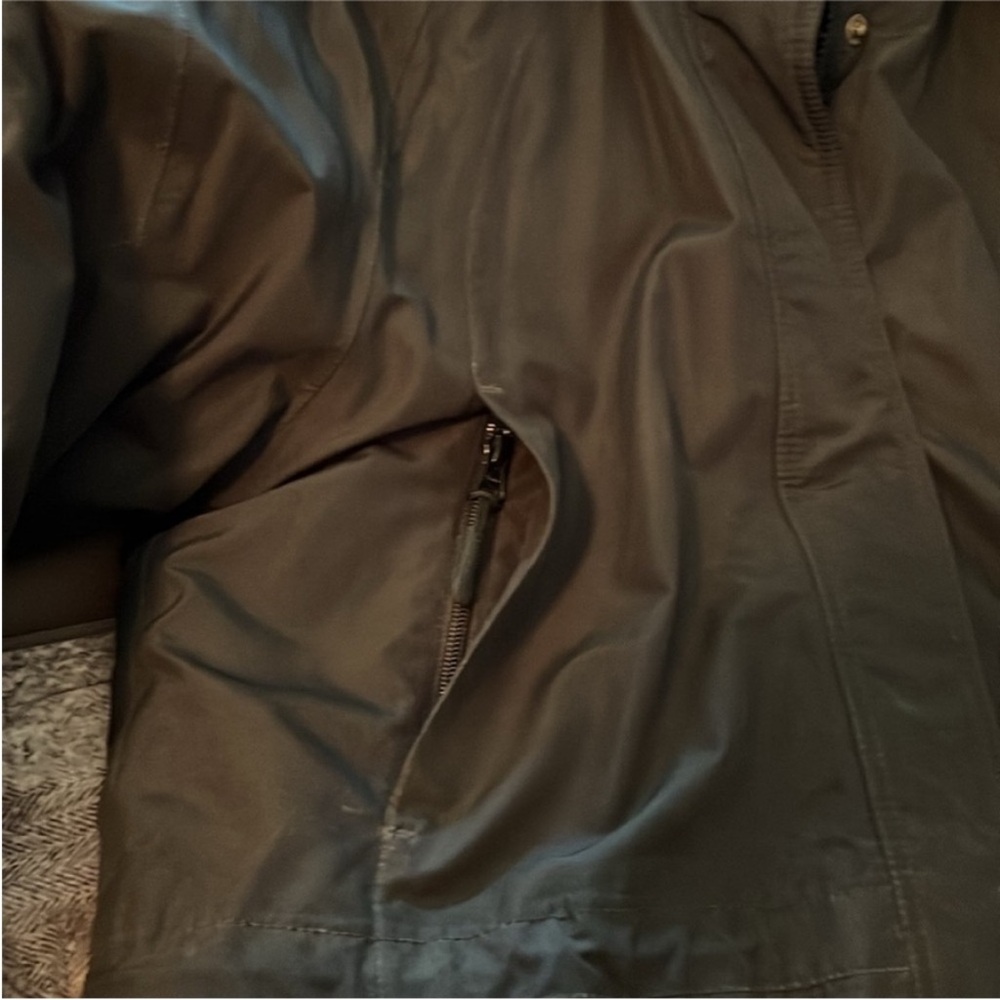 Eddie Bauer Parka, Premium Goose 650 Fill, Like New - Picture 12 of 13